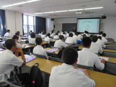 1年生大学見学会 019.JPG