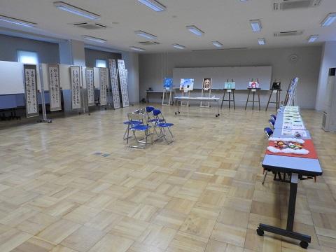 http://www.kyoto-be.ne.jp/jyouyou-hs/mt/school_life/images/290907_50%28tenjikaijou%29.jpg