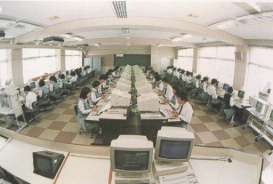 ofice01.jpg (8869 バイト)