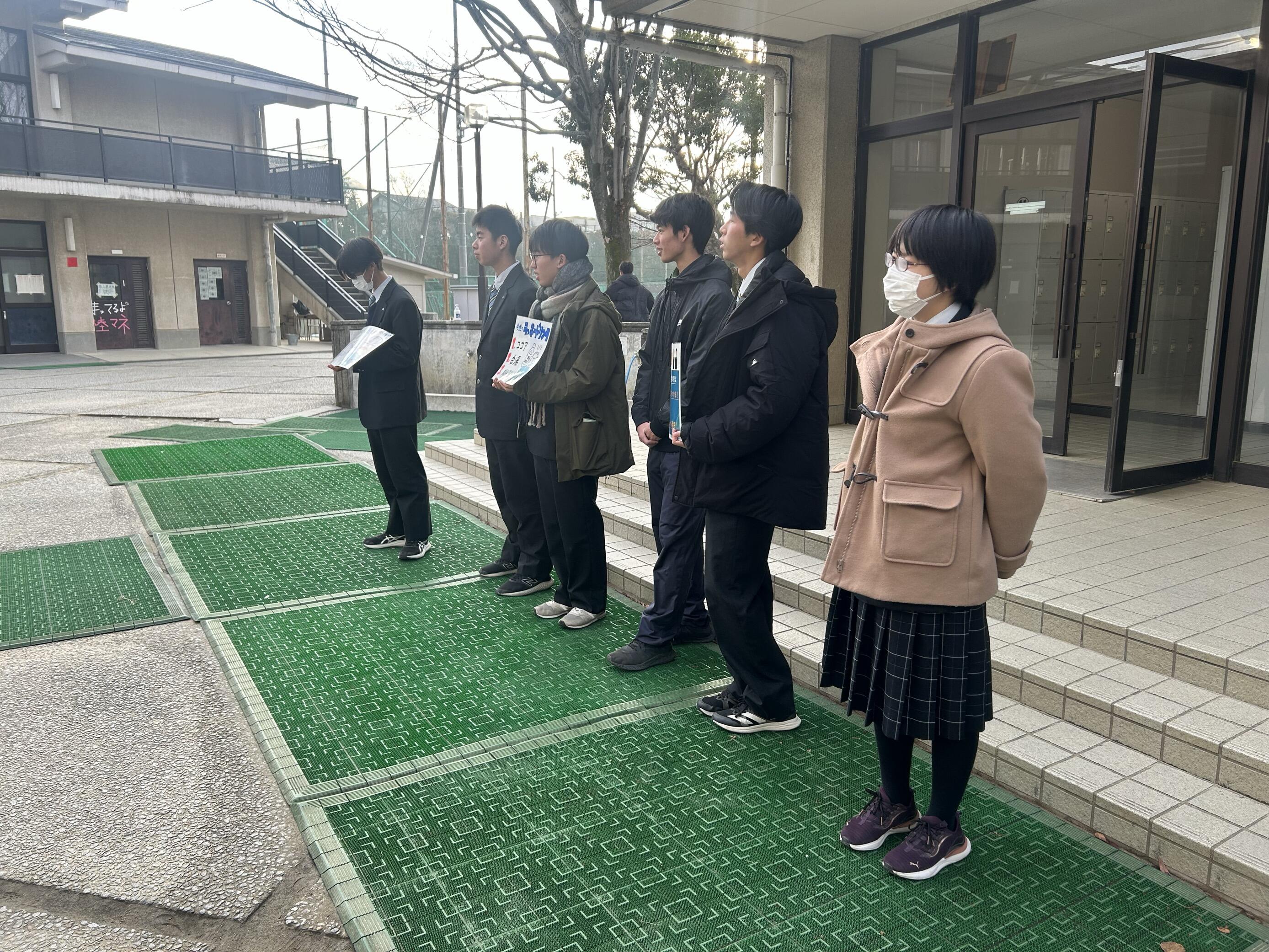 挨拶運動を実施中です (1).jpg
