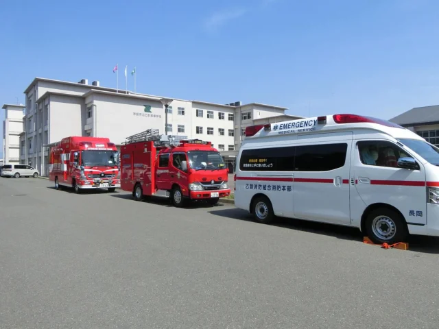 【避難訓練・防災教育講演会】を実施しました！

日時：令和７年４月30日(水)

講師：中島光雄氏（長岡京市市民協働部防災・安全推進室防災指導員）

#乙訓高校
#乙高
#防災教育
#避難訓練
#乙訓消防組合消防本部
#長岡消防署
#長岡京市