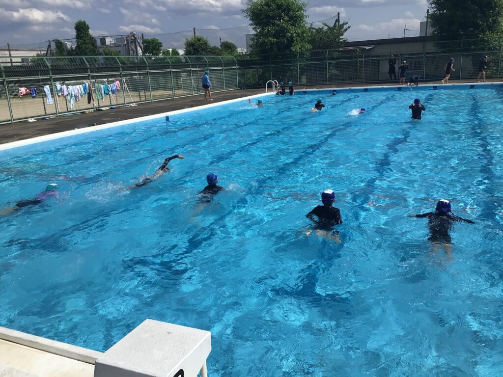 プール開き！今年度最初の水泳学習（5・6年生） | 城陽市立古川小学校