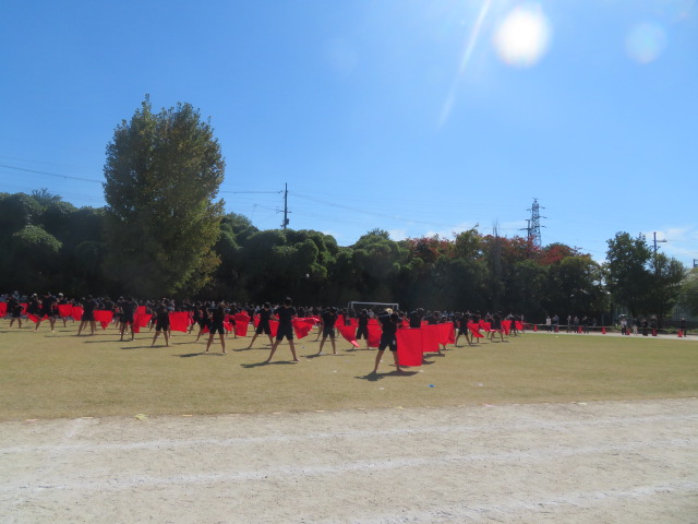 R4　11/1　「はあとふる体育祭」頑張った演技・・・4,5,6年生