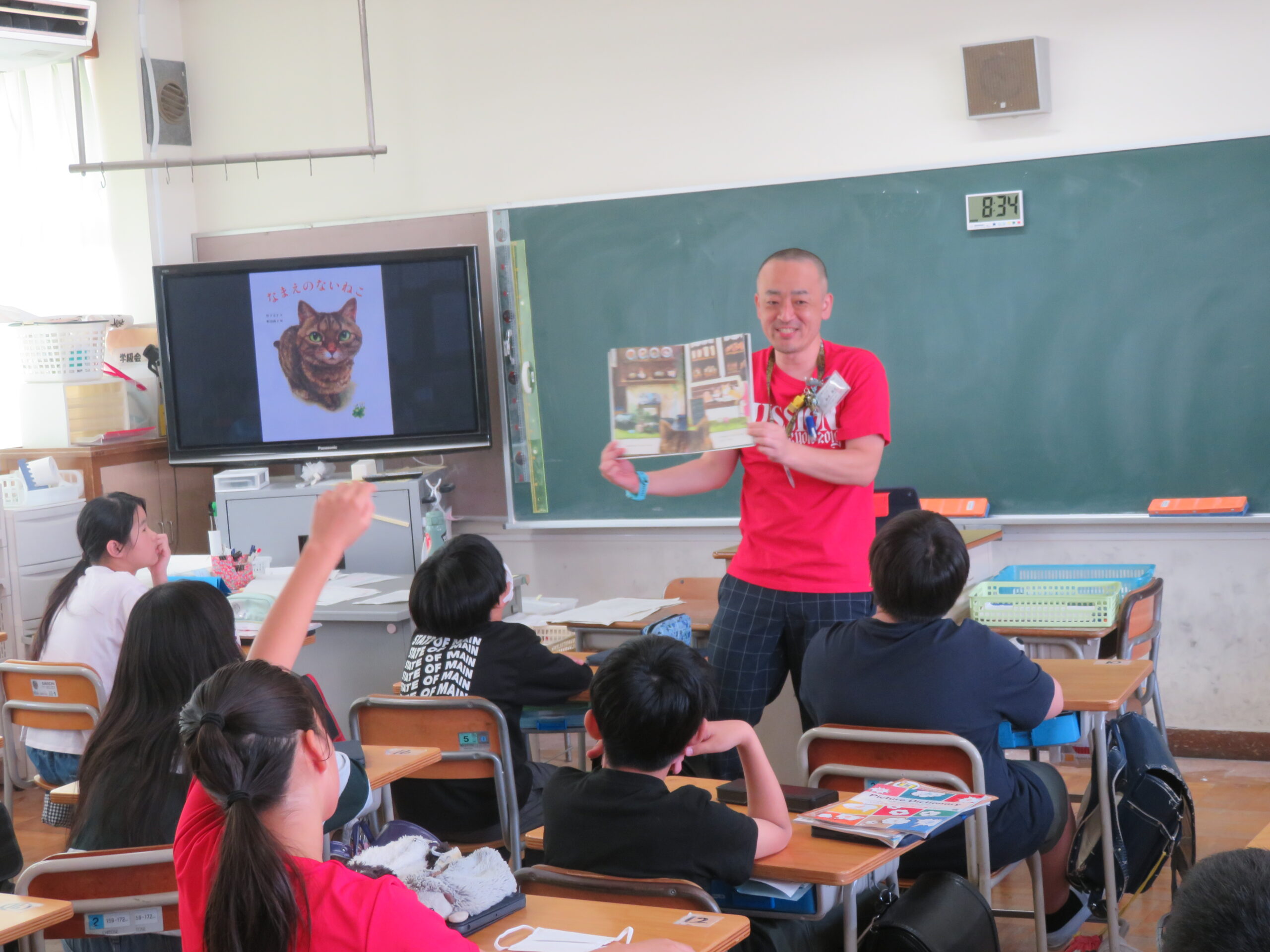 担任の先生による「読み聞かせ」