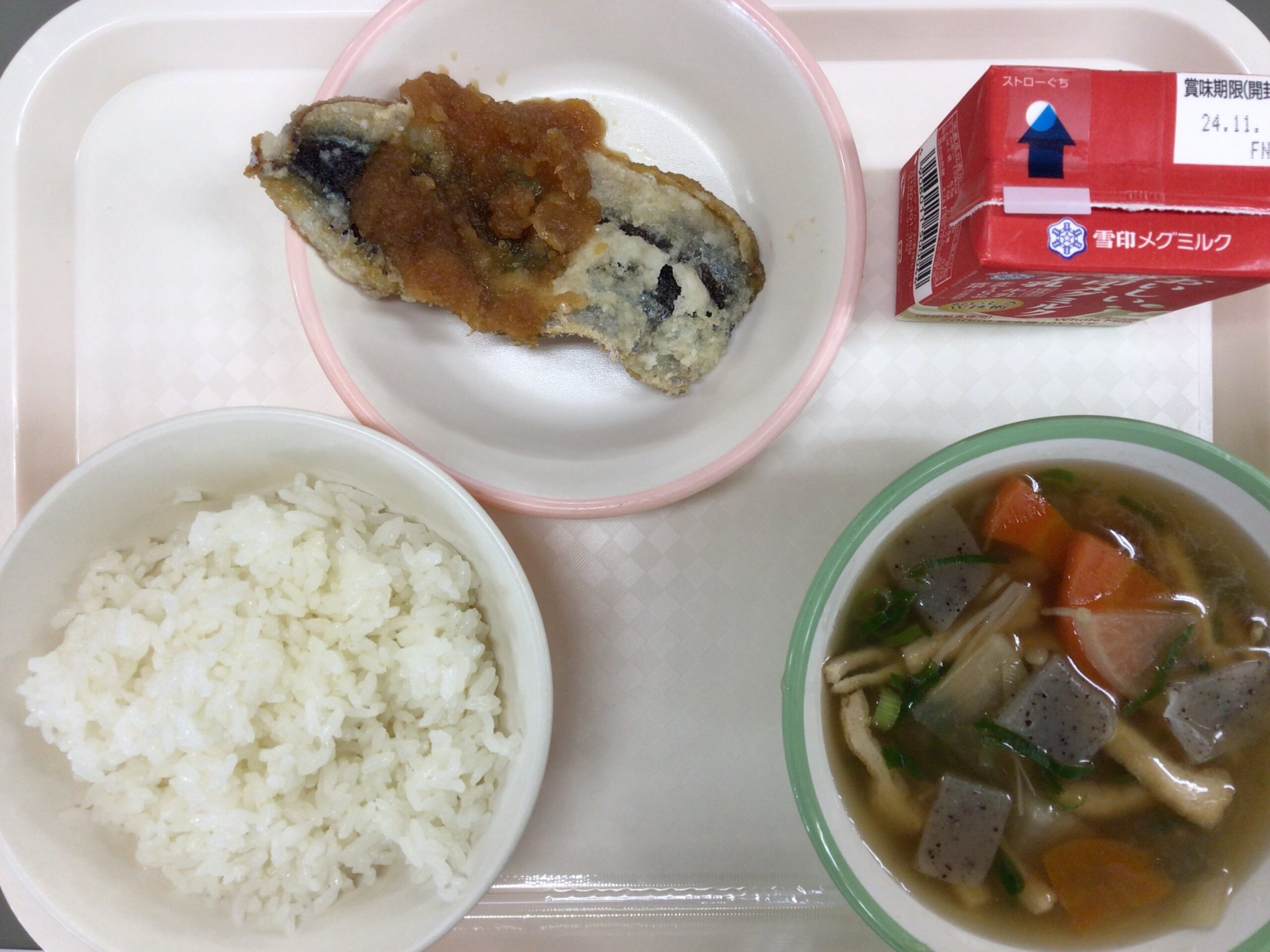 10月24日(木)の給食：さんまのおろしがけ他