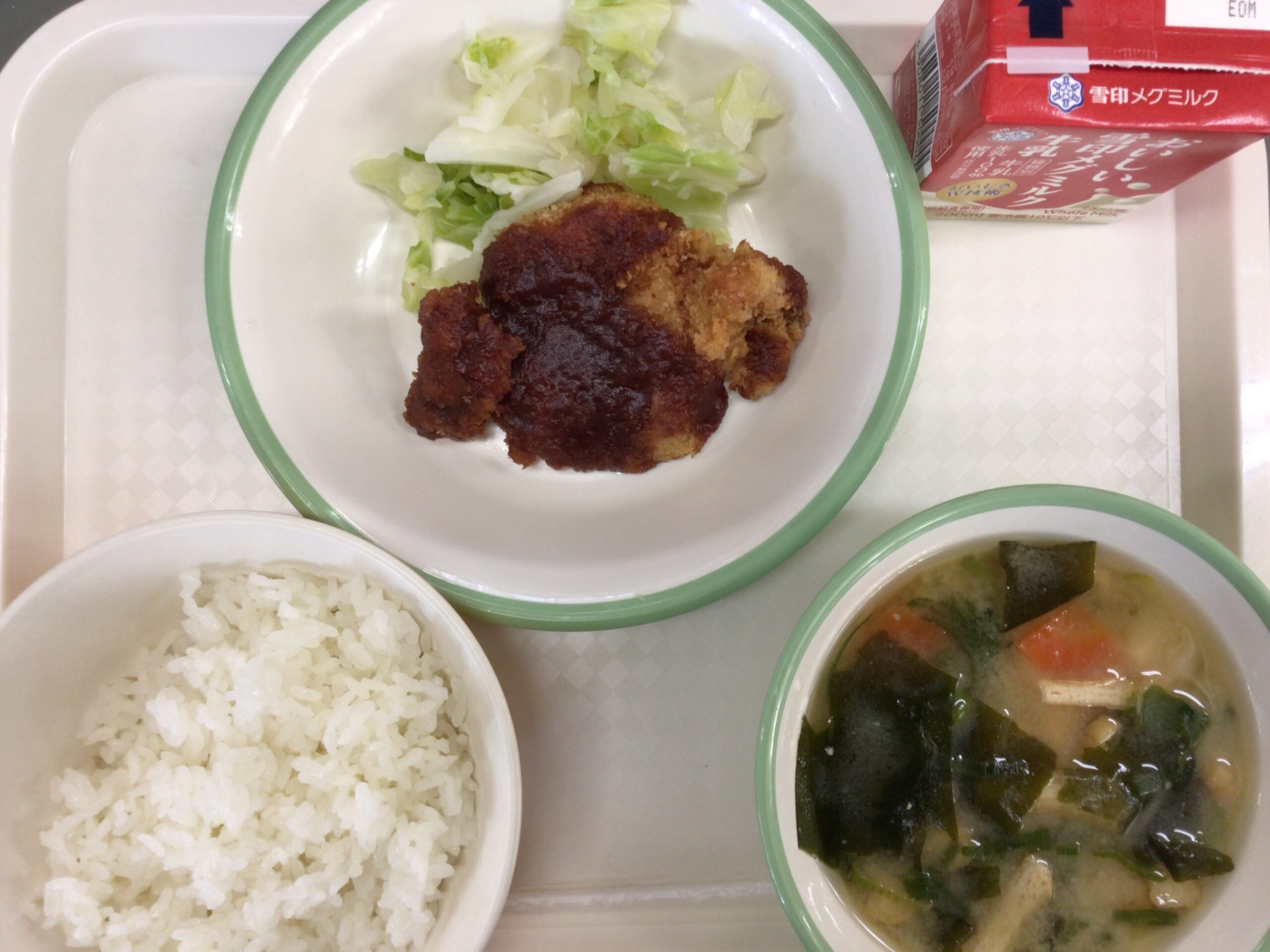 11月14日(木)の給食：トンカツ他