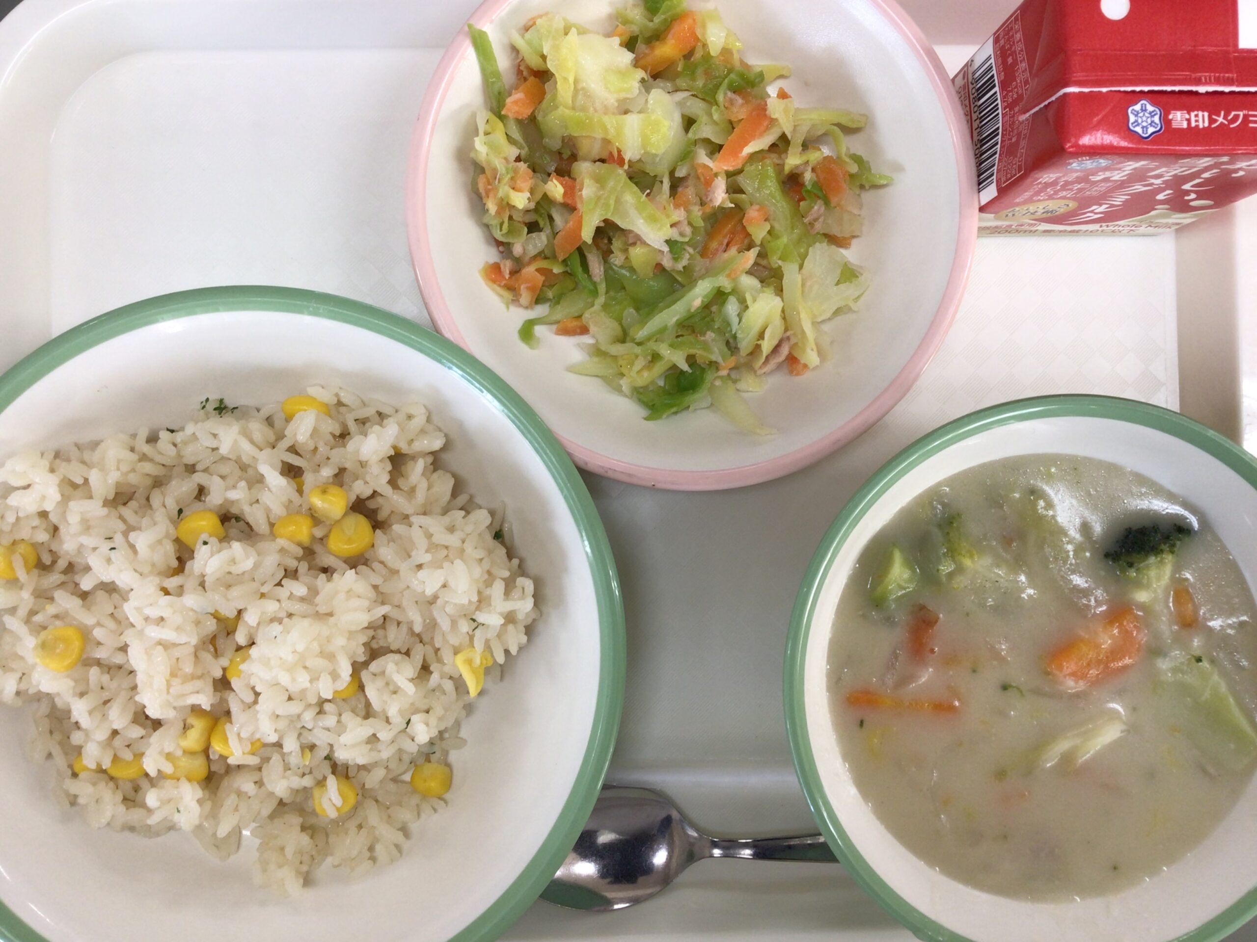 1月22日(水)の給食：米粉と豆乳の冬野菜シチュー他