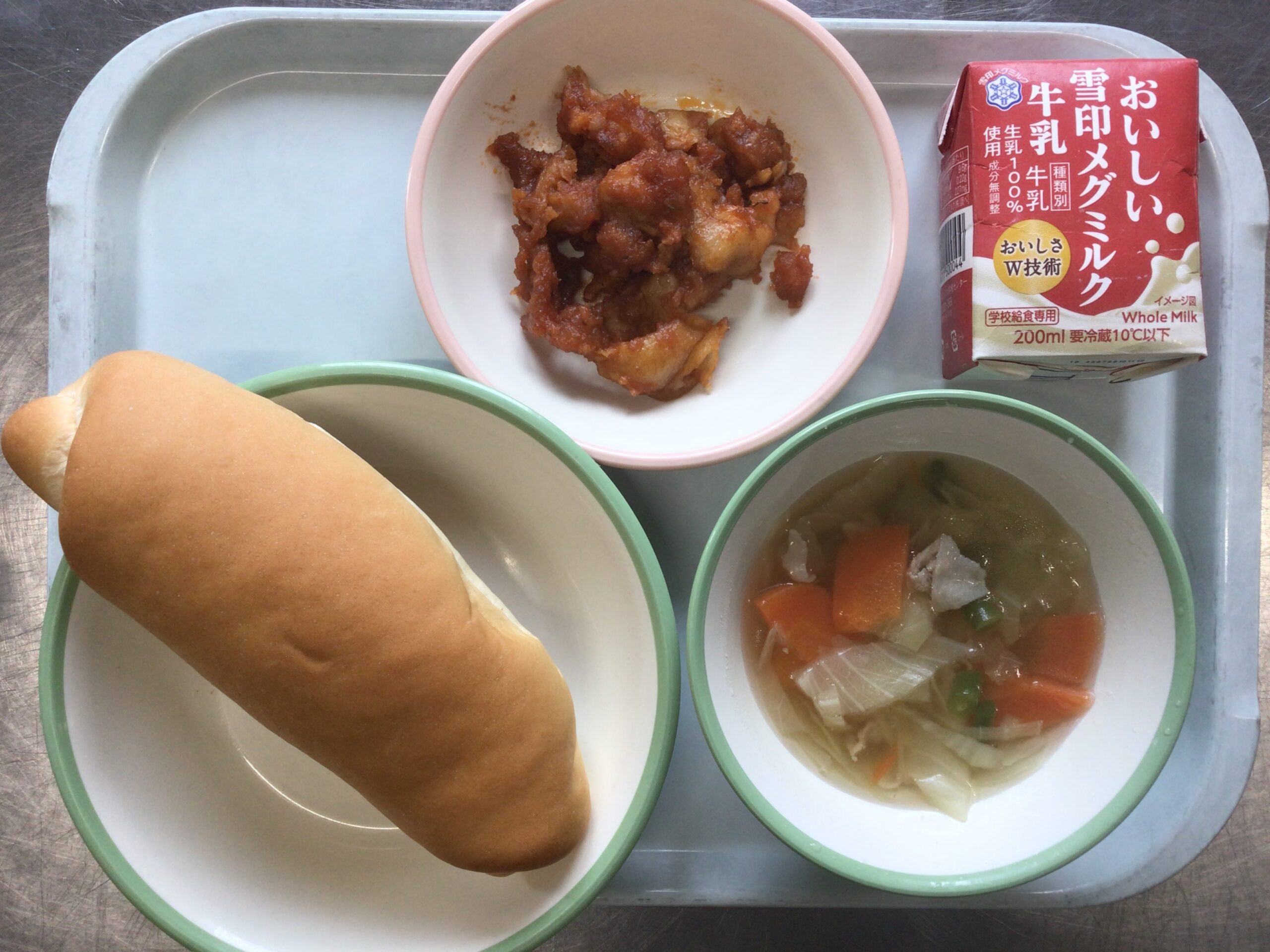 4月25日(金)の給食：鶏肉とじゃがいものケチャップ和え他