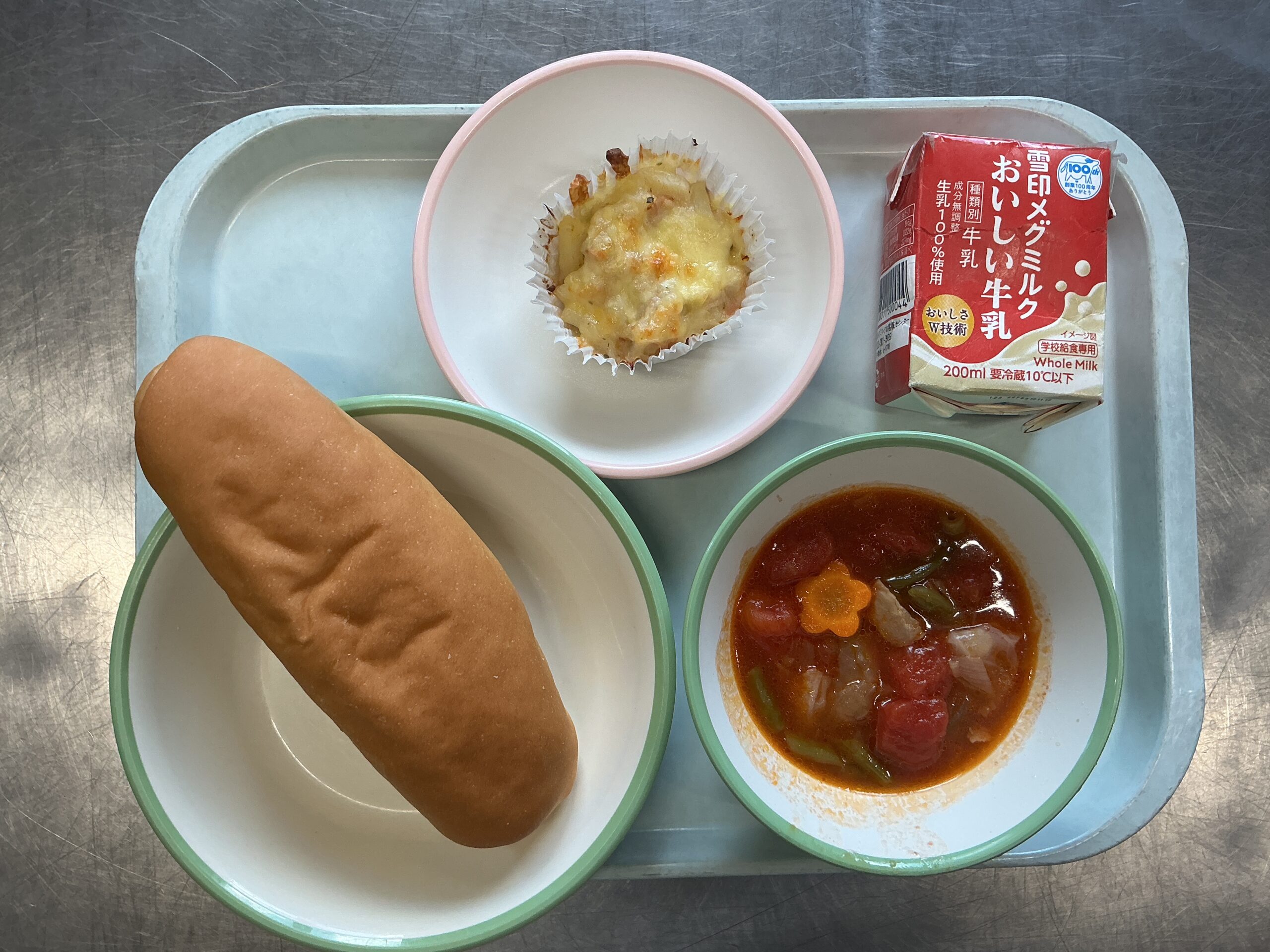 5月29日(金)の給食：ツナとポテトのグラタン他