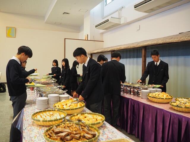 https://www.kyoto-be.ne.jp/jyouyou-hs/mt/school_life/images/1S20241204.jpg
