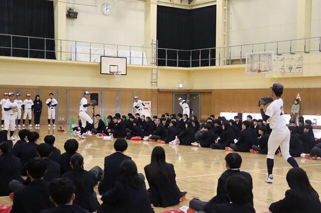 https://www.kyoto-be.ne.jp/jyouyou-hs/mt/school_life/images/20250410S13.jpg