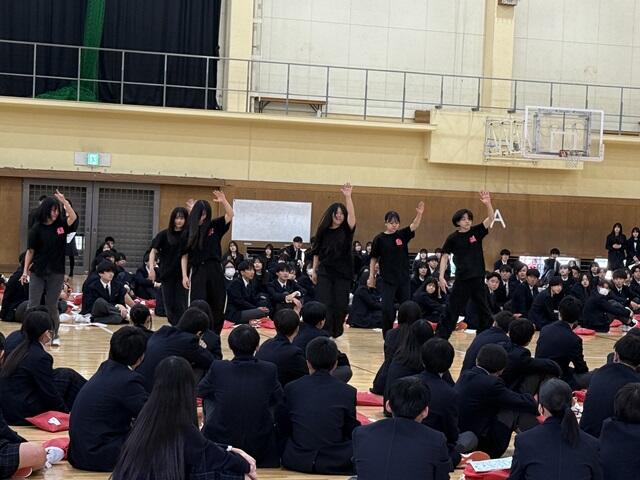 https://www.kyoto-be.ne.jp/jyouyou-hs/mt/school_life/images/20250410S4.jpg