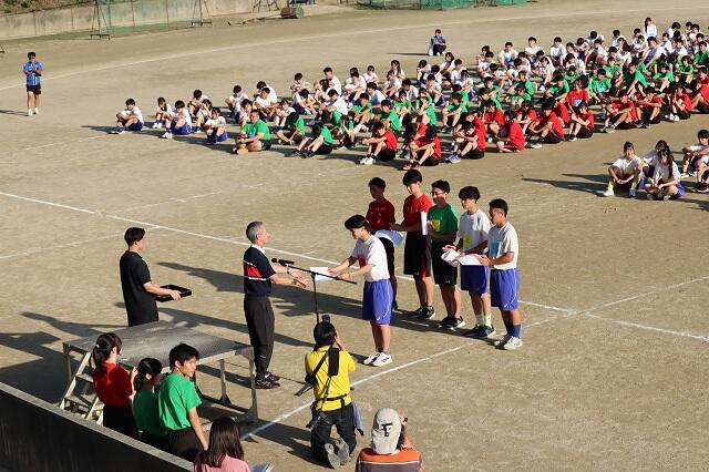 https://www.kyoto-be.ne.jp/jyouyou-hs/mt/school_life/images/20251021S24.jpg