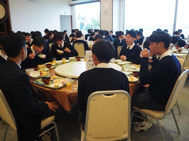 https://www.kyoto-be.ne.jp/jyouyou-hs/mt/school_life/images/2S20241204.jpg