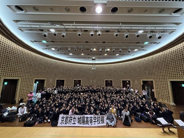 https://www.kyoto-be.ne.jp/jyouyou-hs/mt/school_life/images/3S20241203.jpg
