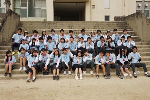 高校　女子　集合写真 学校法人湘南学園