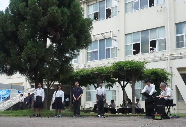 https://www.kyoto-be.ne.jp/jyouyou-hs/mt/school_life/images/DSC04319s.jpg