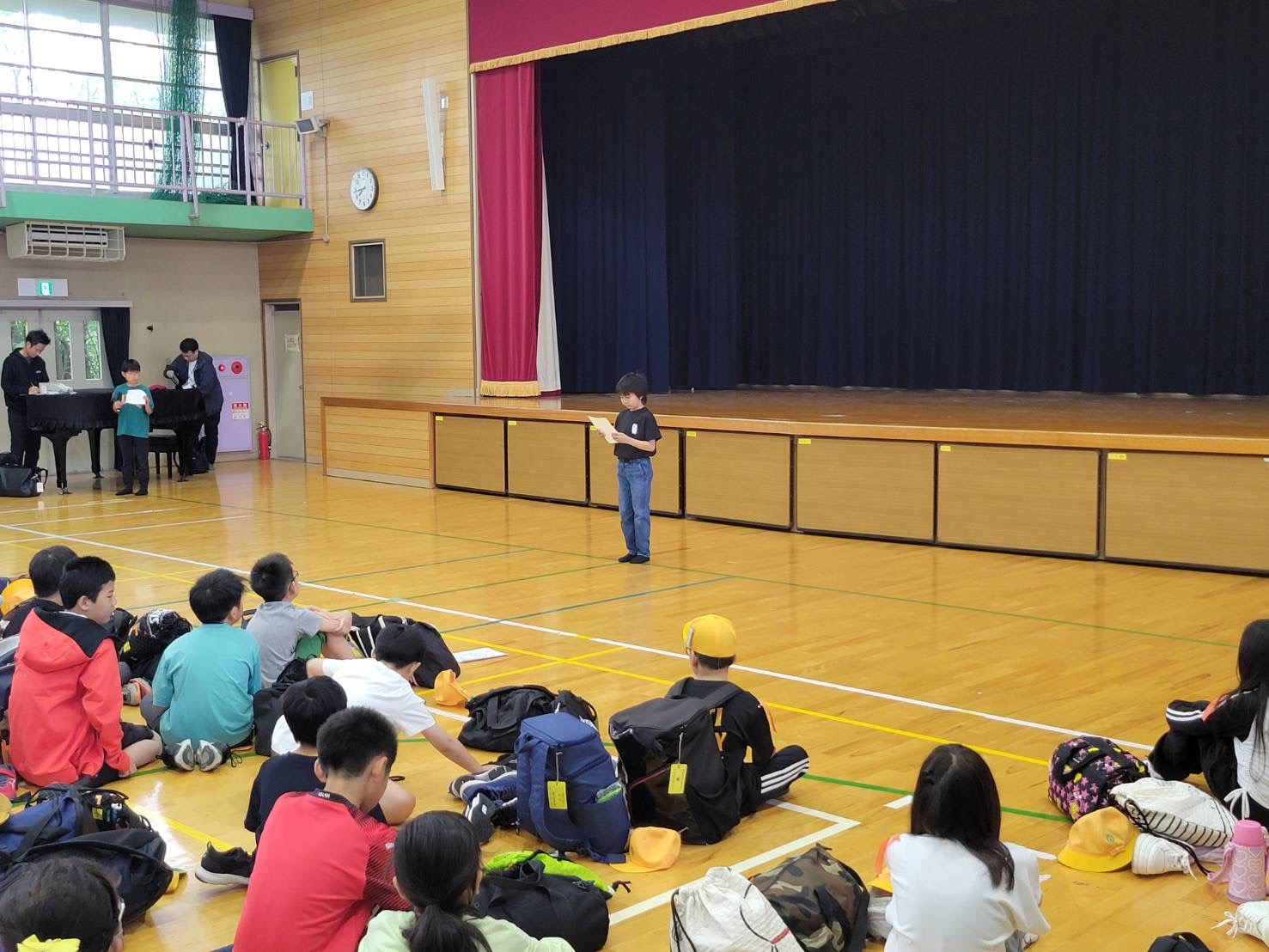 いよいよ出発！6年生 修学旅行スタート