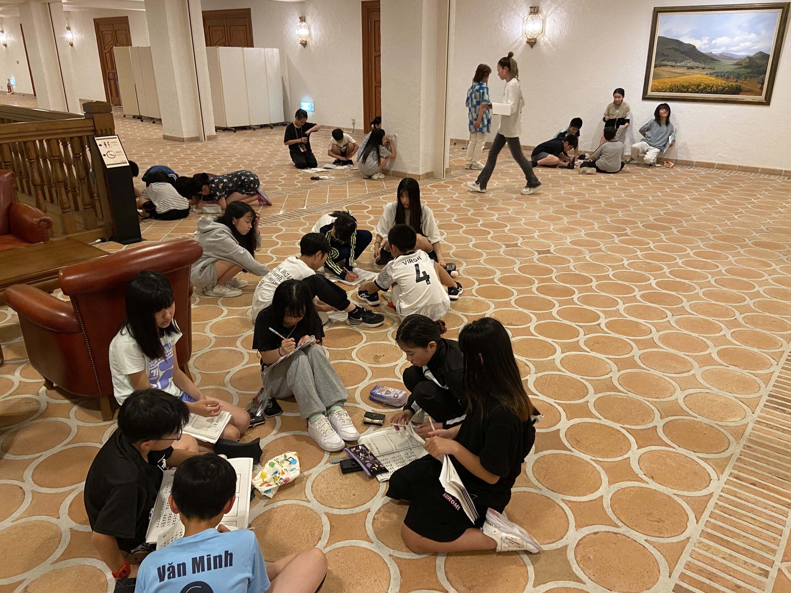 1日のしめくくりに…班会議でふりかえり