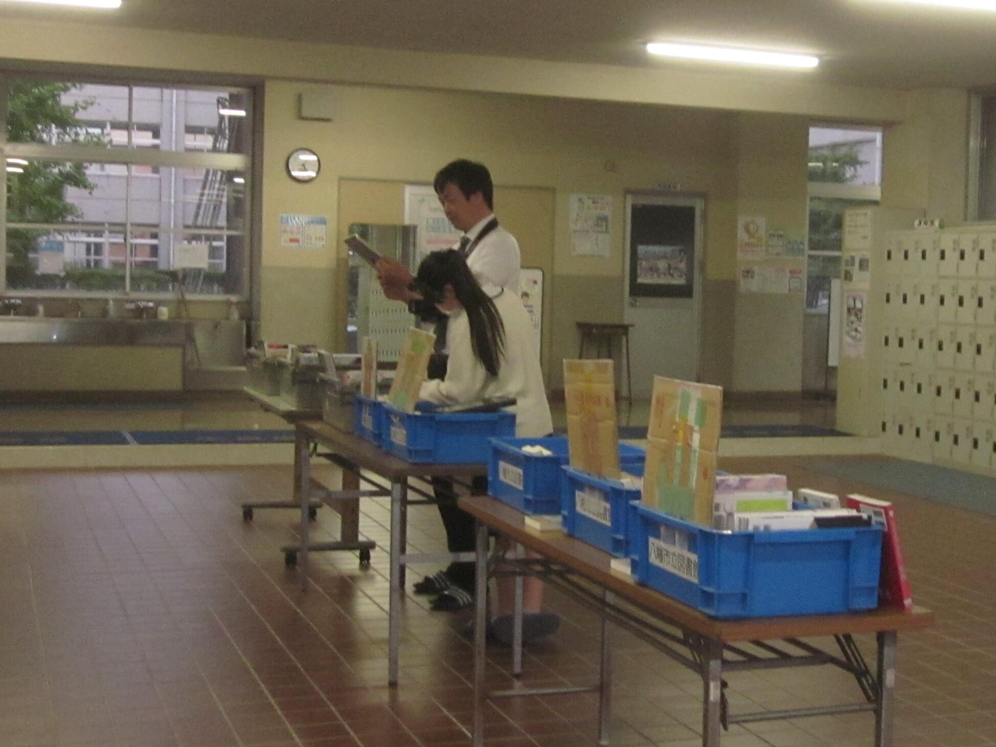 https://www.kyoto-be.ne.jp/kyotoyawata-hs/mt/school_life/images/241028_jidousyabunnko_3.JPG