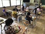 １年「給食スタート！」