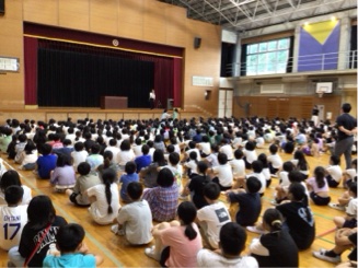 学校朝会