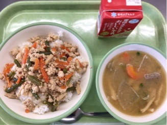 今日の給食（10月8日）