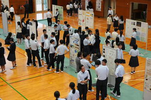 20241003_２年Safari中間発表会 (390).JPG