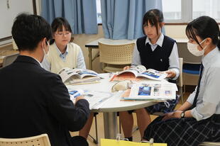 20241004_分野別進路ガイダンス (101).JPG
