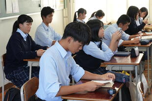20241018_2年Safari・読書HR (85).JPG