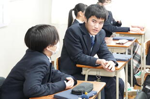 20241219_1,2年進路HR (75).JPG