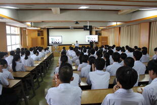 20250901_始業式(視聴覚) (15).JPG