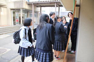 20260408_登校風景・クラス発表 (3).JPG