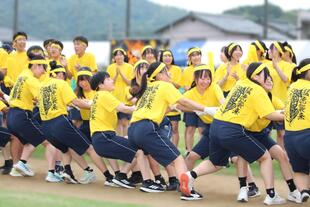 ９綱引き.JPG