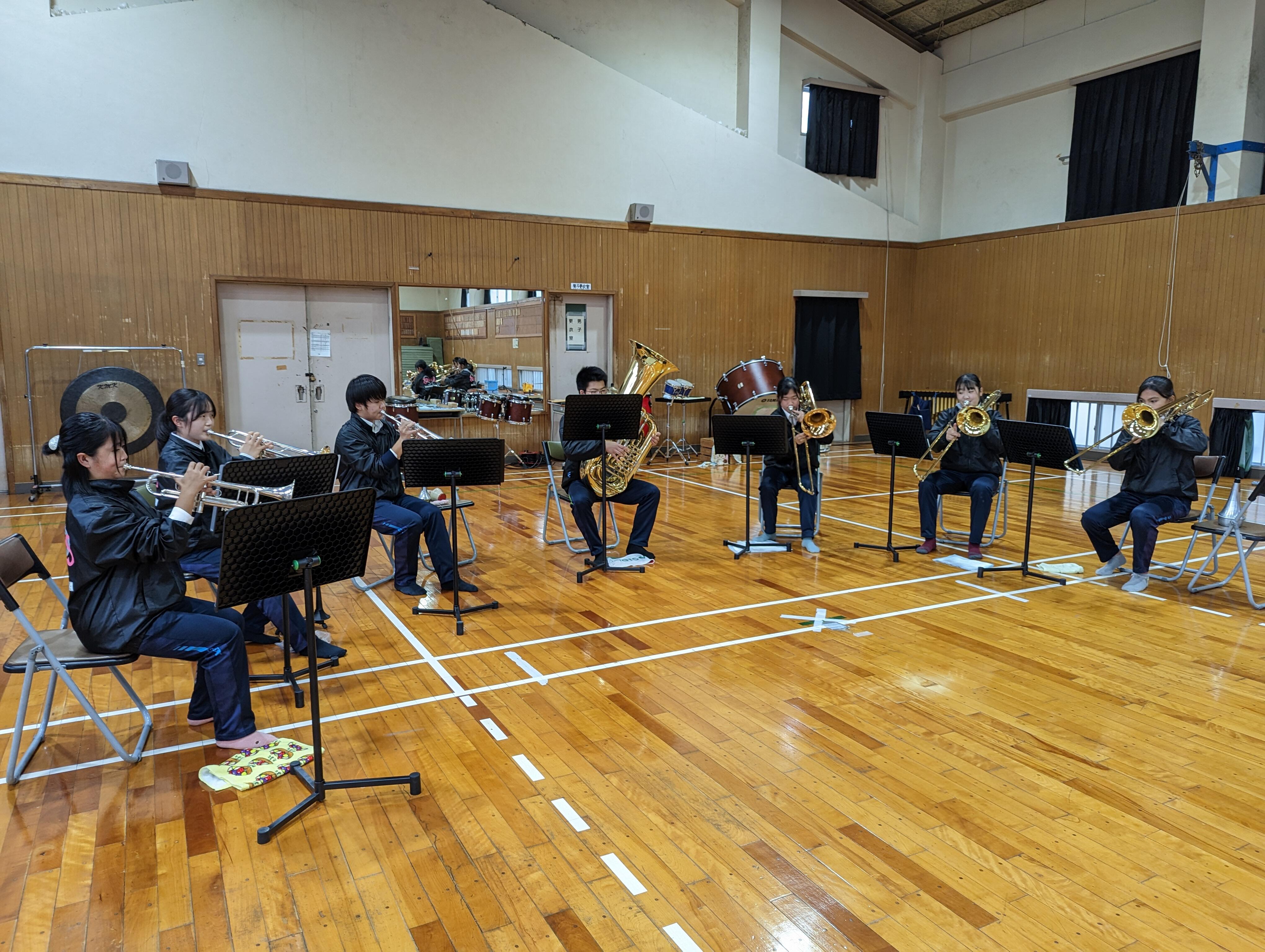 吹奏楽部:アンサンブルコンテスト校内選考会 - 京都府立桃山高等学校 学校生活