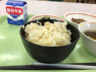 たけのこごはんの写真