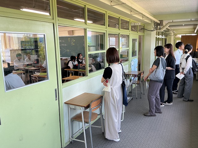 小中一貫教育の取組（二中キャンパス合同会議）