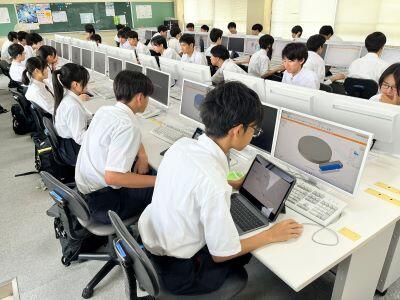 左側の画像