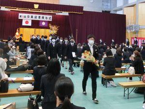 第70回卒業証書授与式(3月1日) - 京都府立洛北高等学校・洛 第70回卒業証書授与式(3月1日) - 京都府立洛北高等学校・洛