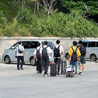 第2学年沖縄研修旅行「伊江島到着」