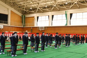 2026.04.08入学式生徒起立.JPG