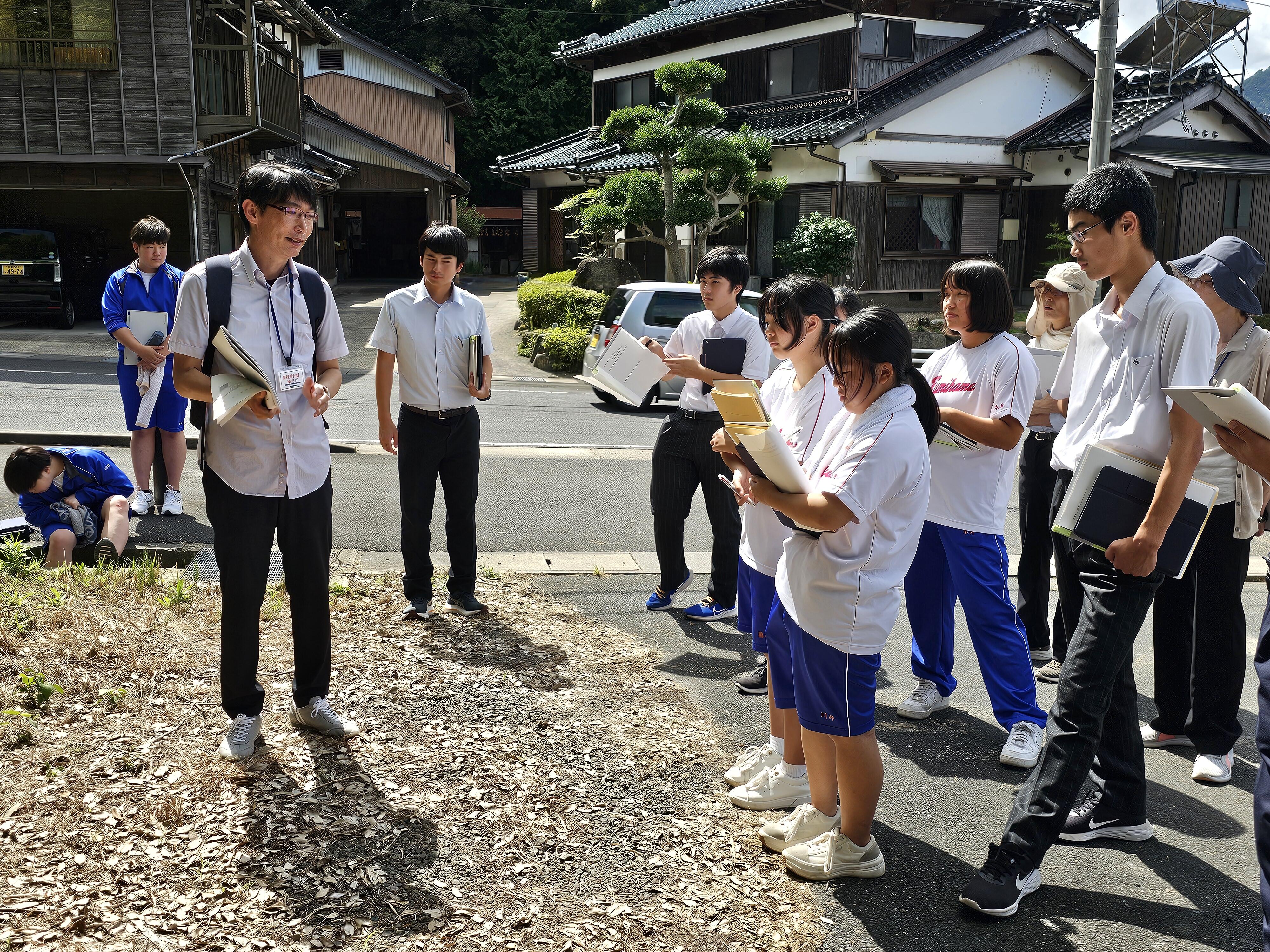 https://www.kyoto-be.ne.jp/tangoryokufuu-hs/mt/library-k/images/20240924_115257.jpg