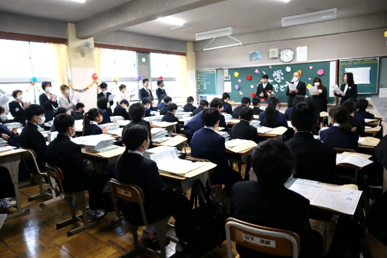 入学式 綾部市立豊里中学校