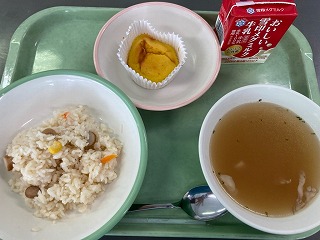 １０月３１～１１月４日の給食