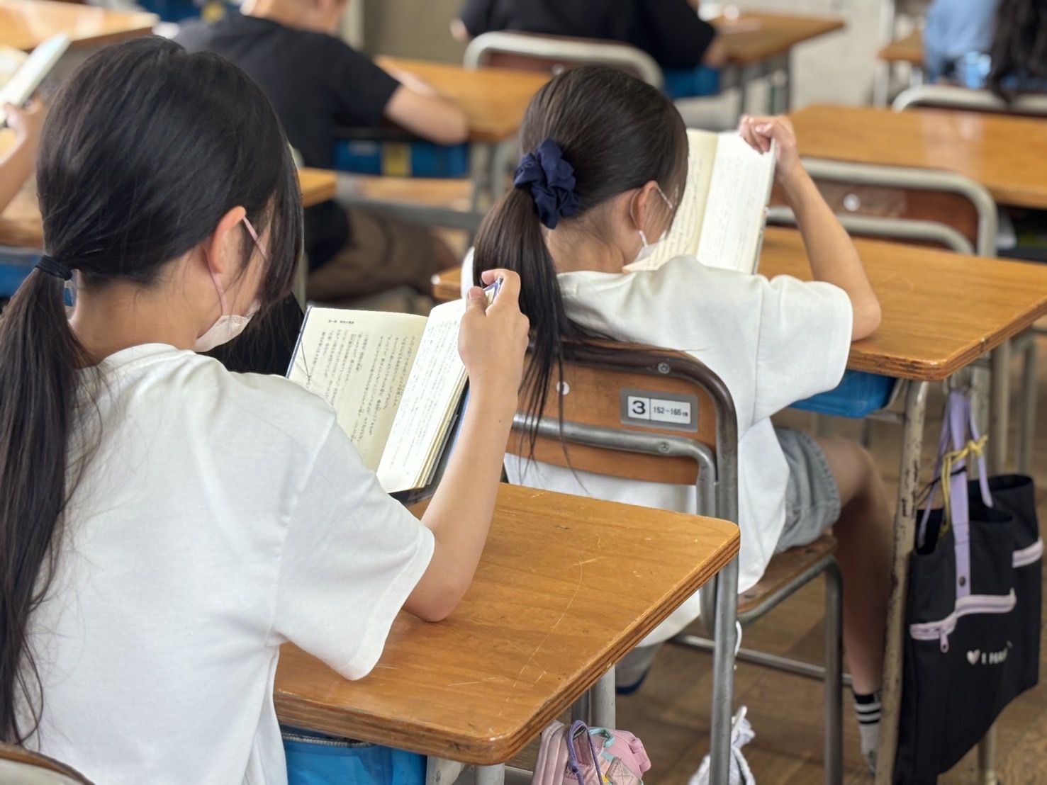 八幡小の読書タイム！