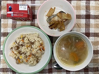 4/12(火)の給食